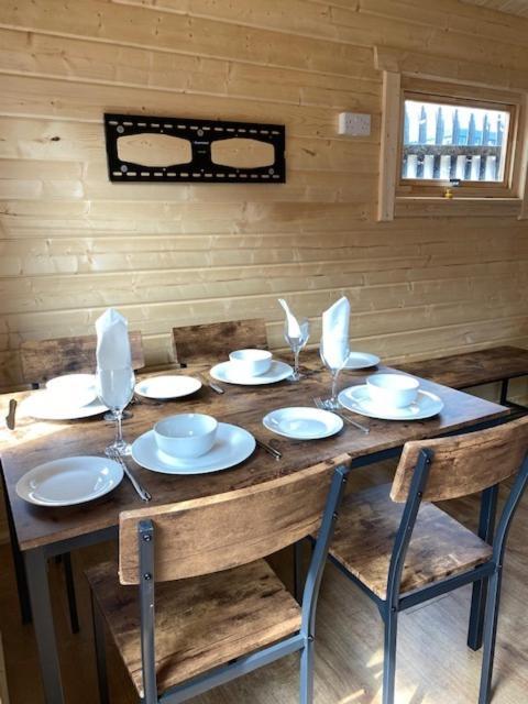 The Wooden Lodge No 1 At The Baltic Cains Brewery Liverpool Extérieur photo